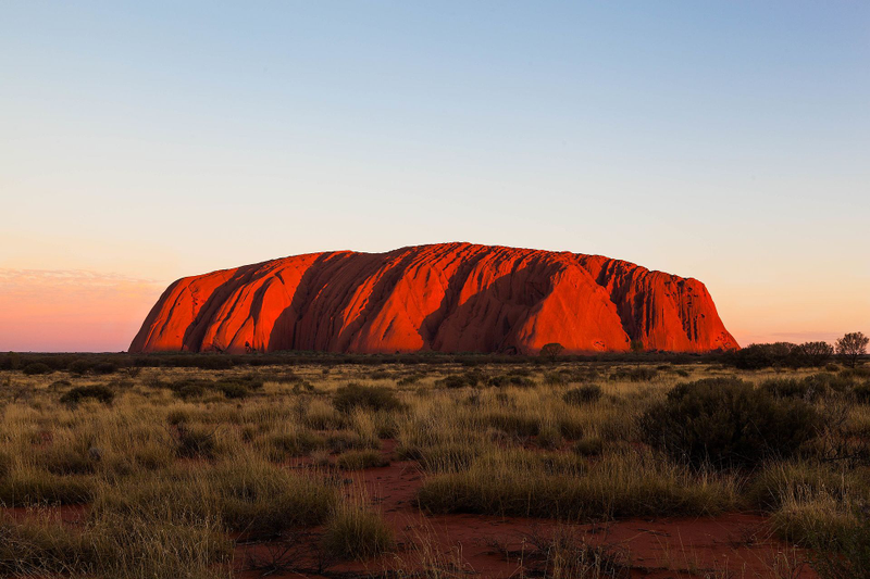Uluru. Wikimedia Commons